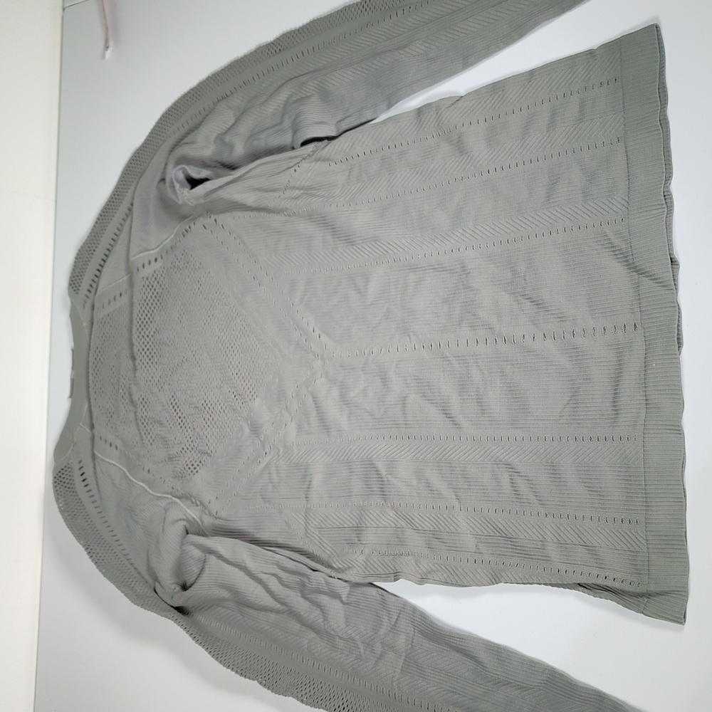Athleta Oxygen top in laurel olive green long sleeve M - Picture 8 of 9